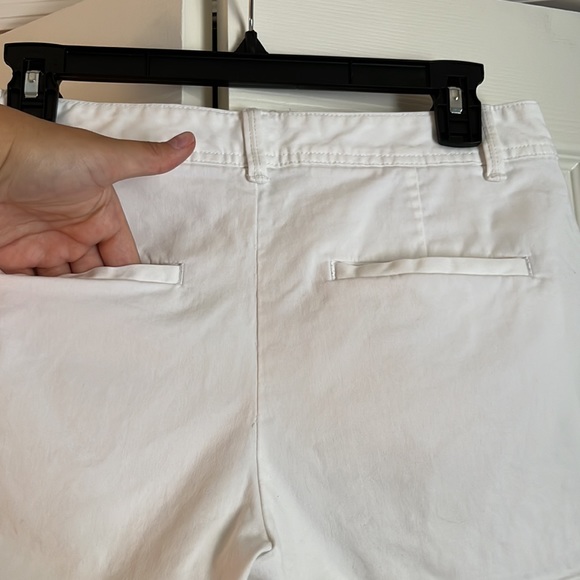 GAP city short white - size 4 - Picture 5 of 12